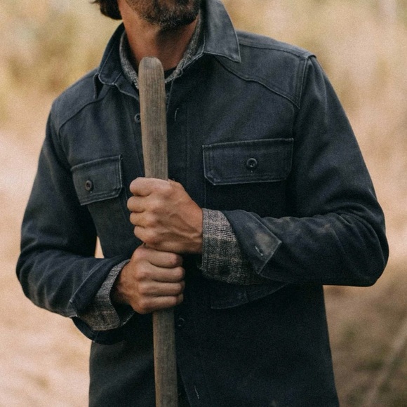 Taylor Stitch Shop Shirt in Navy Chipped Canvas - Picture 4 of 6